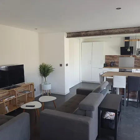 Charmante Maison Avec Piscine Entre Et Holiday home *