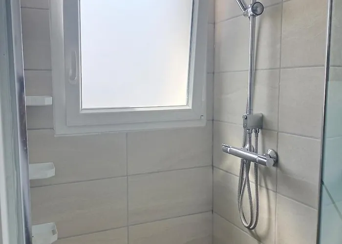 Charmante Maison Avec Piscine Entre Et