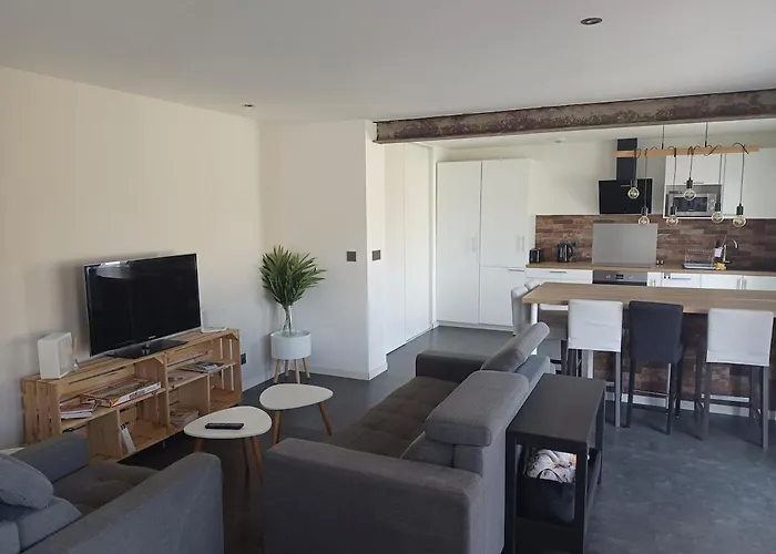 Charmante Maison Avec Piscine Entre Et Holiday home *