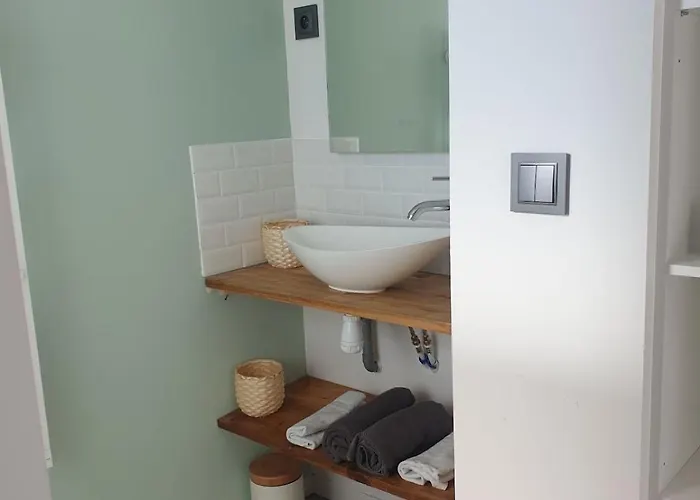 Charmante Maison Avec Piscine Entre Et *