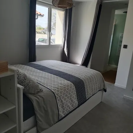 Casa vacanze Charmante Maison Avec Piscine Entre Et