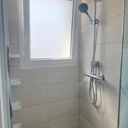 Charmante Maison Avec Piscine Entre Et