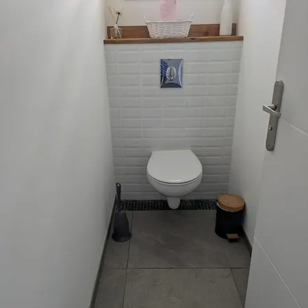 Charmante Maison Avec Piscine Entre Et
