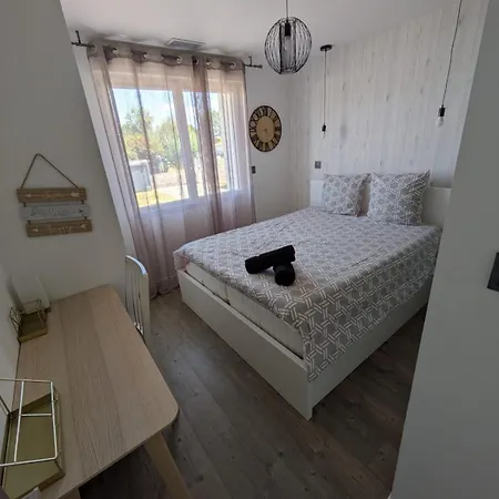 Charmante Maison Avec Piscine Entre Et *